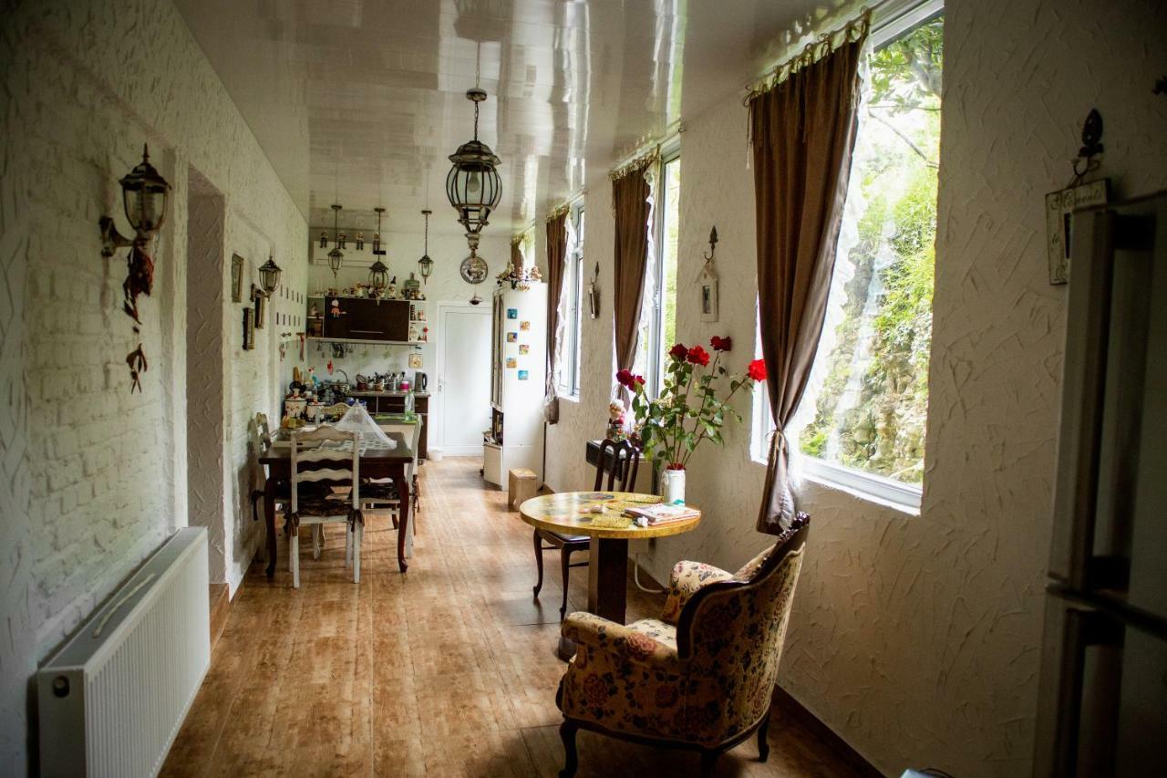 Art House Kutateli Ξενοδοχείο Tskaltubo Εξωτερικό φωτογραφία