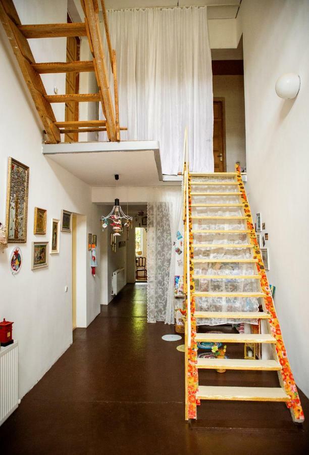 Art House Kutateli Ξενοδοχείο Tskaltubo Εξωτερικό φωτογραφία
